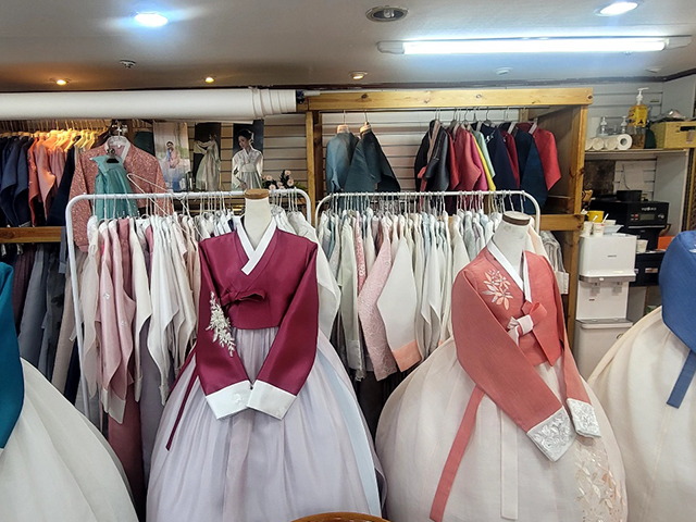 20240318161013_jELvWKR5.jpg_carousel_부천상동한복대여_부천상동한복대여,부천한복대여,원미구한복대여,상동한복대여,역곡동한복대여,부천한복,원미구한복,상동한복,역곡동한복,고운날한복